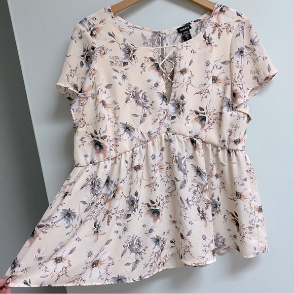 TORRID TOP - 2X - Picture 3 of 9